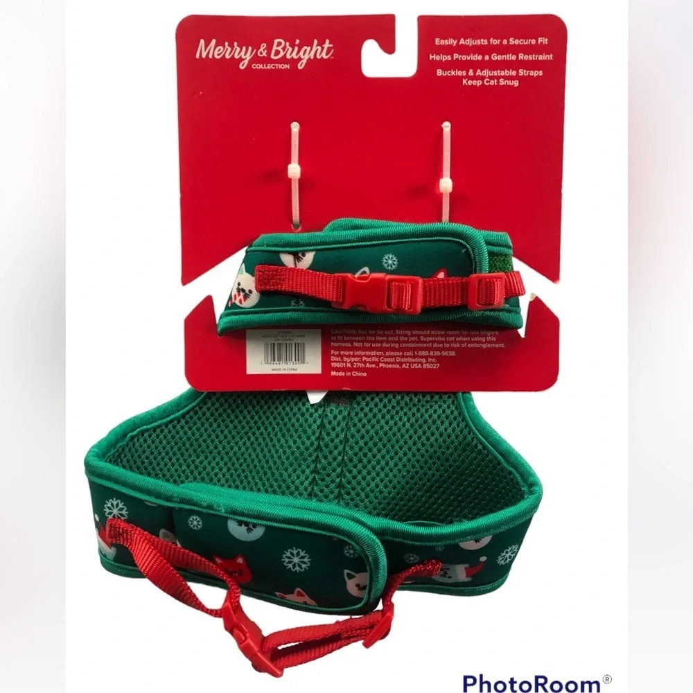 NWT Holiday Christmas cat harness leash set